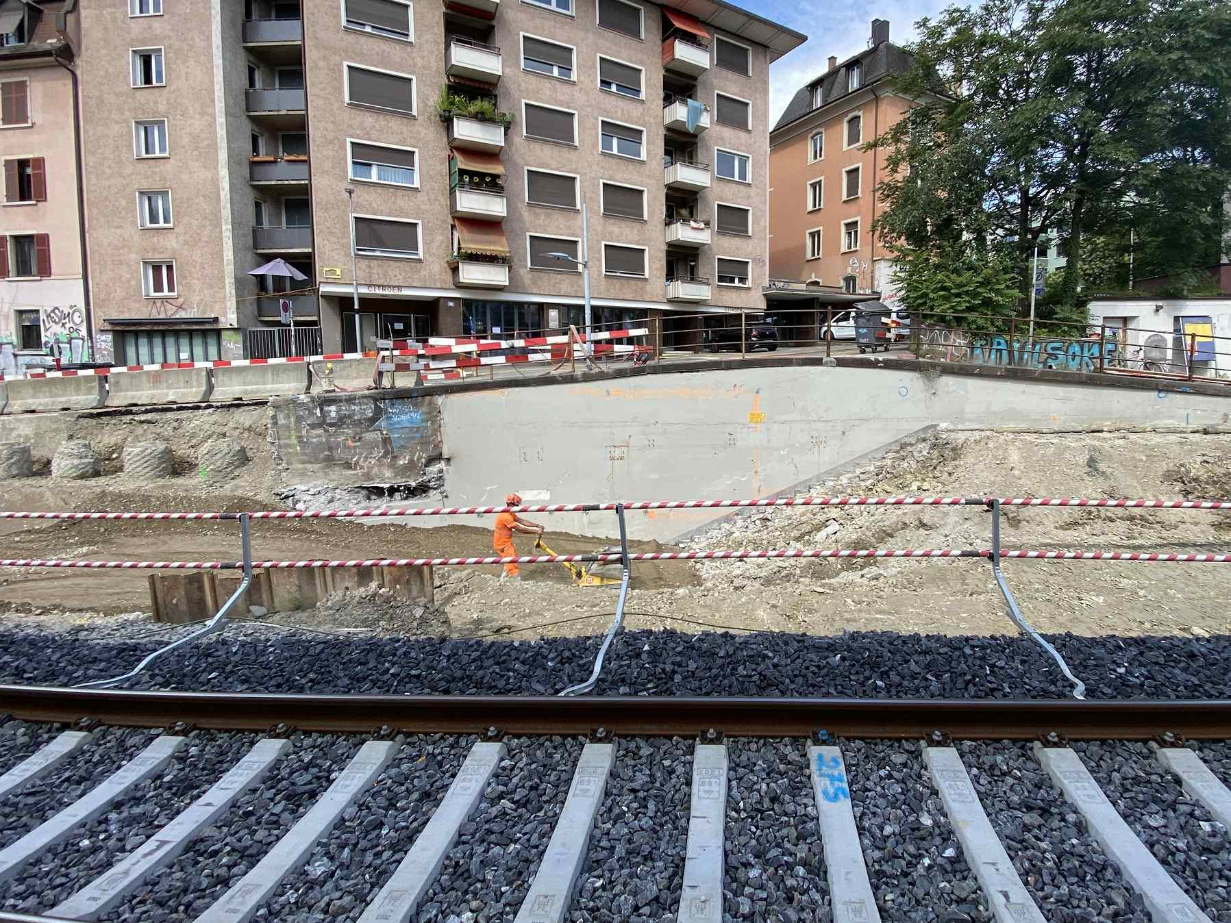 rw028036-2024-07-26-11.03.51-Bhf-Wipkingen-EX-Unterfuehrung-Nord-wird-aufgefuellt