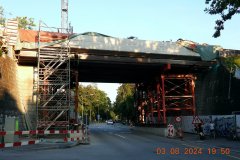 rw028629-Bruecke-ueber-Wasserwerkstrasse-mit-Betonwanne