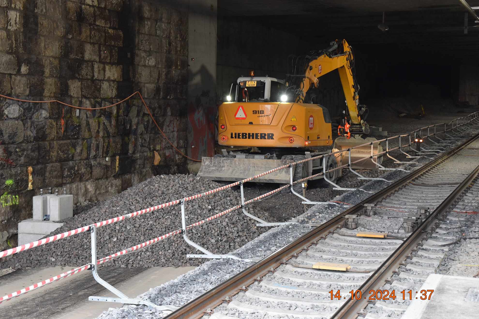 wt115303-Das-Schienenbett-wird-vorbereitet