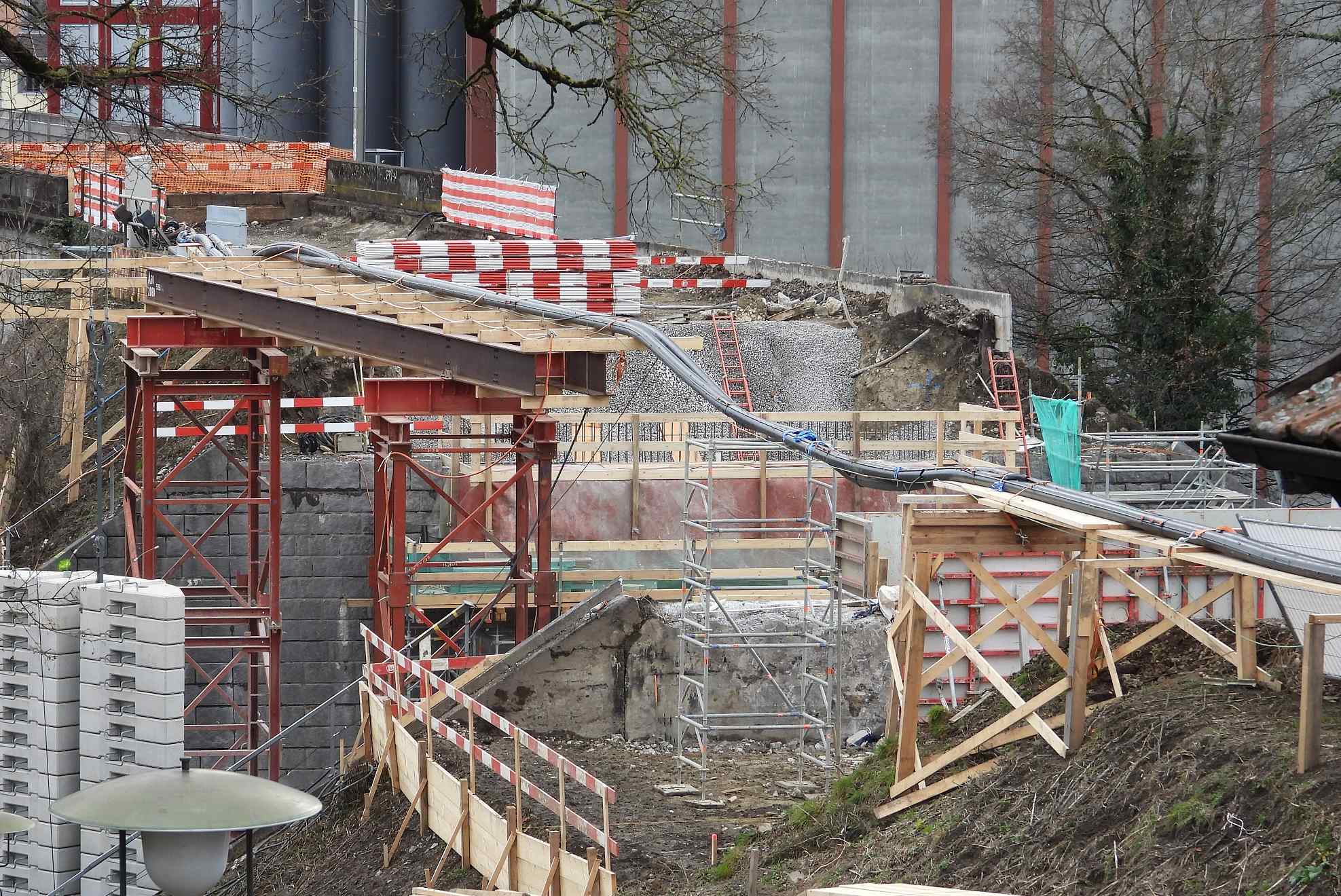 rw020627-Bruecken-Loch