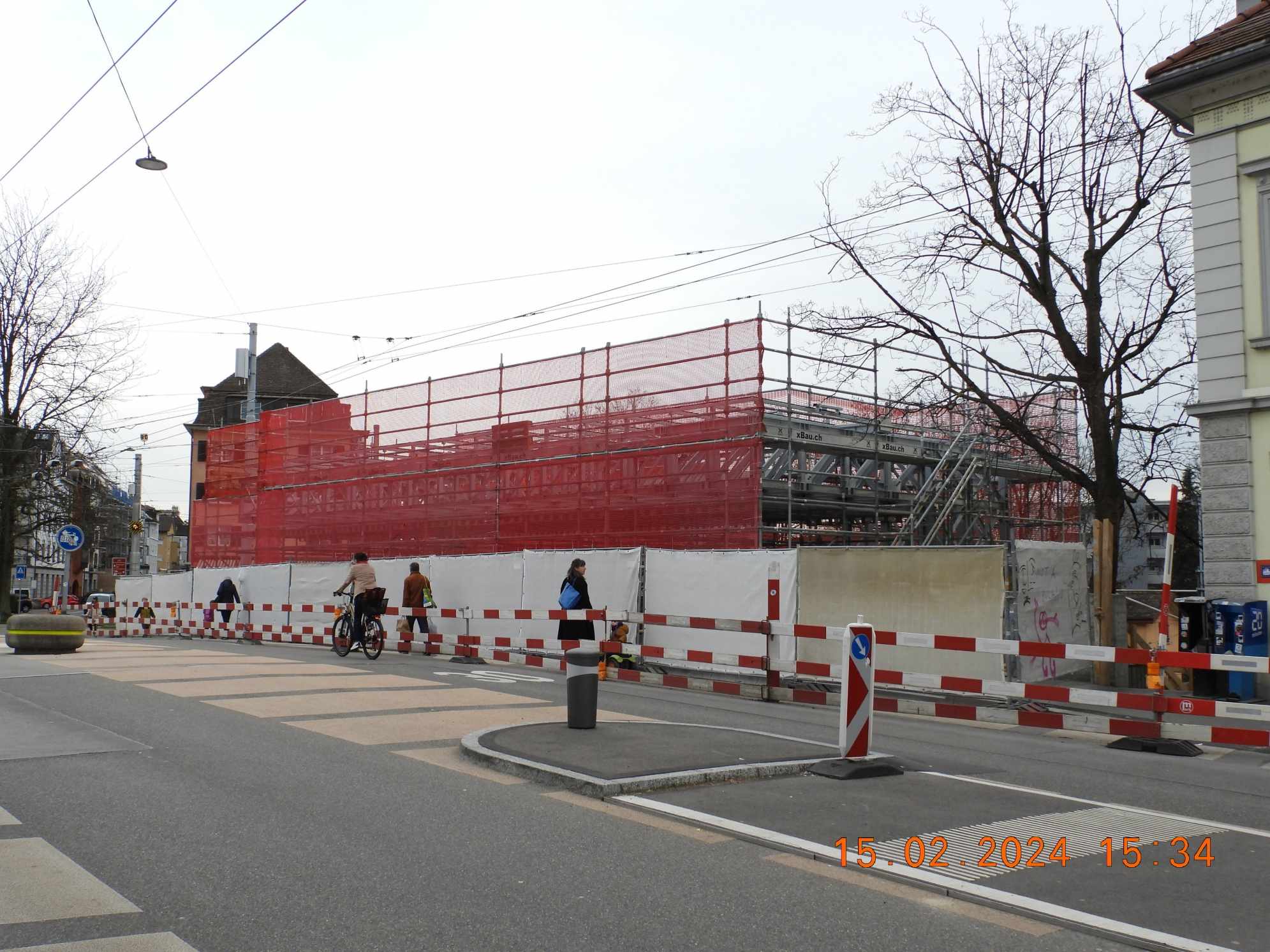 rw020733-Nordbruecken-Monster-ist-neu-hinter-Vorhang