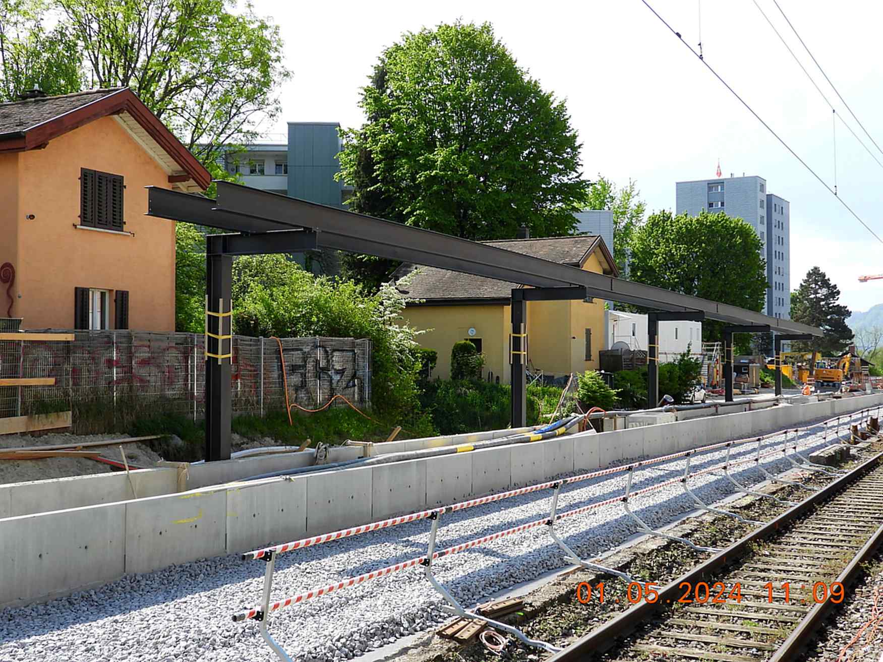 rw024983-Perrondach-Gleis-2-vermutbar