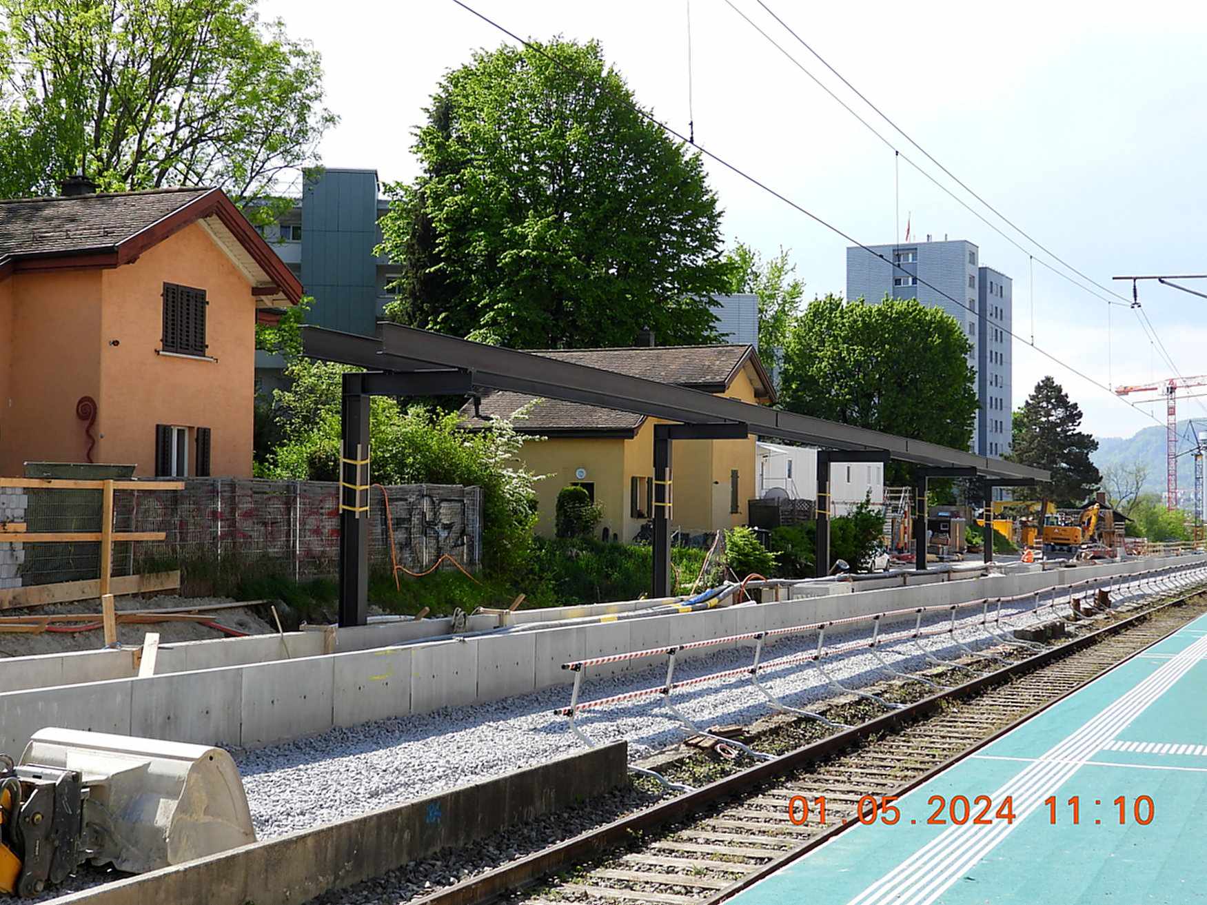 rw024985-Perrondach-Gleis-2-vermutbar